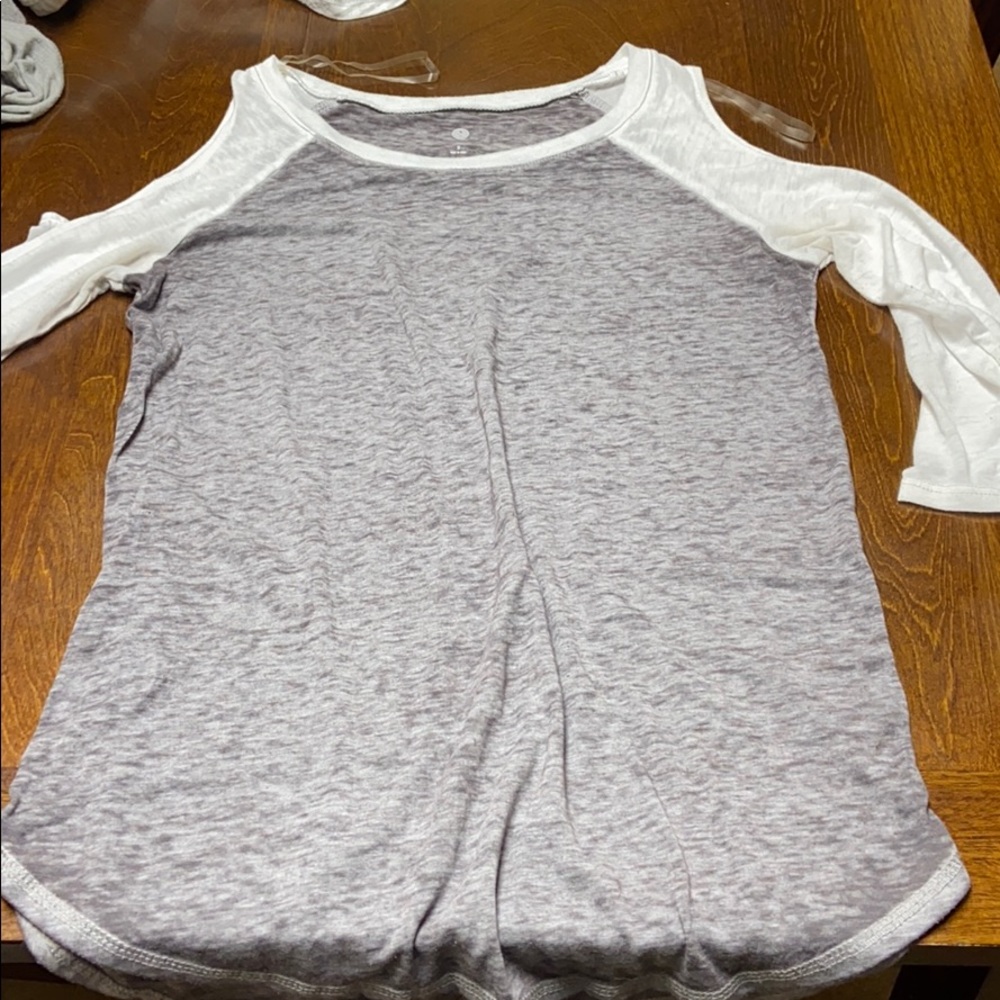 cold shoulder 3/4 sleeve